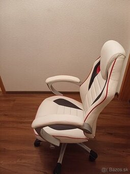 Kancelárska stolička