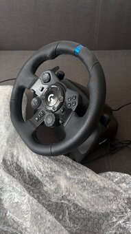 herný volant Logitech G923 PC/PS4
