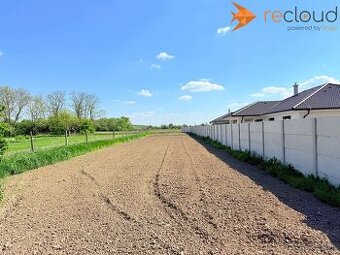 ZNÍŽENÁ CENA - Na predaj slnečný stavebný pozemok – Malé Zál