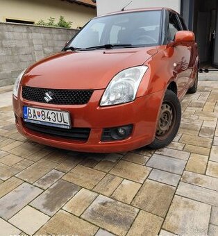 Predám Suzuki Swift s benzínovým motorom 1.3i a výkonom 67kw