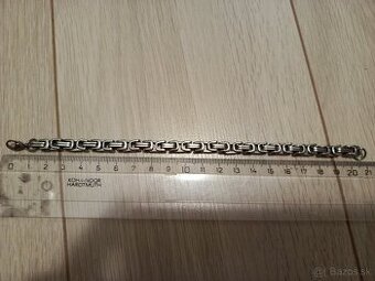 naramok z chirurgickej ocele