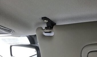 Alfa Romeo 147 | Úchytka slnítok