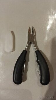 Kvalitné ostré klieštiky na nechty - 1