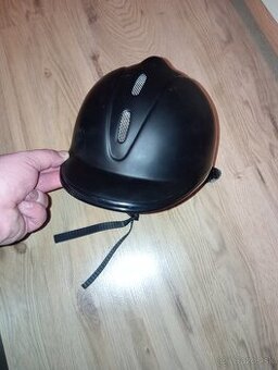 Jazdecká prilba HKM