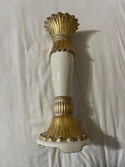 Okrasny stojan na kvetinac. 4 ks k dispozici