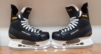 Korčule BAUER SUPREME 140.