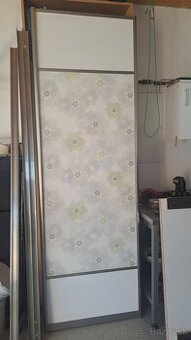 Vstavana skriňa dvere