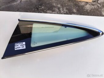 Porsche 911 bočné sklo