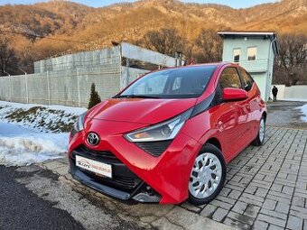 Toyota Aygo 1.0 VVTi 53 kW X Play