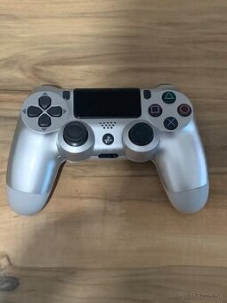 Predám DualShock na Ps4 ovládač je bez známok opotrebovania