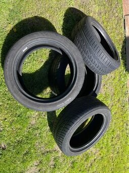 Darujem za odvoz pneu 225/45 r17