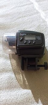 Predám automatické krmítko Resun AF 2009 D