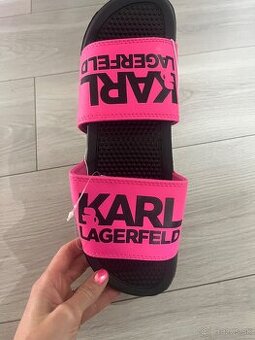 Dámske šľapky Karl