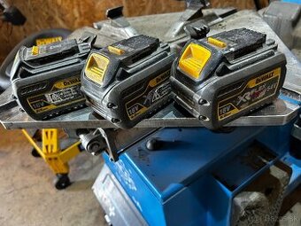 Baterie dewalt - defekt -