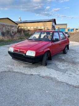 Skoda favorit