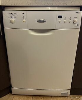 Umývačka riadu Whirlpool