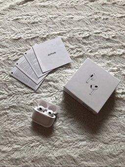 Apple AirPods 3 (3. generácia) – originál, výborný stav
