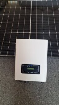 Fotovoltaicky striedac Deye trojfázový SUN-10K G-05