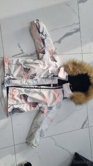 Dievčenská vetrovka