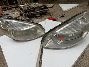 Renault grand scenic svetla