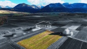 Exkluzívne na predaj stavebný pozemok 1008 m2, Ďurčiná pri R