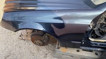 Blatník Mercedes W211