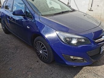 Opel astra j. 1.7 cdti 2015