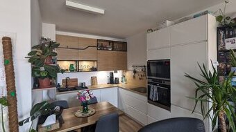 VIVAREAL NOVOSTAVBA veľký 2 izb. byt, výmera 59 m2, lógg