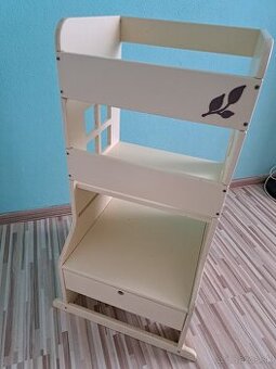 Montessori učiaca veža
