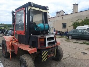 Predam Terennu Destu 3500kg diesel.ale je na Lpg