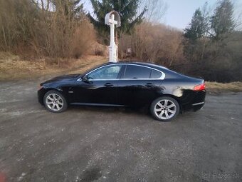 Jaguár XF
