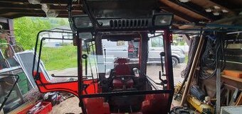 Antonio Carraro TTR 4400 HST - sklo