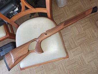 Pažba CZ 550 THUMBHOLE - LEVÁ