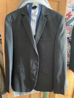 Oblek na výšku cca 180-185cm