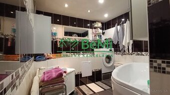 Dvojgeneračný dom s 4443 m2 pozemkom  v Rožňave - PREDAJ,VÝM
