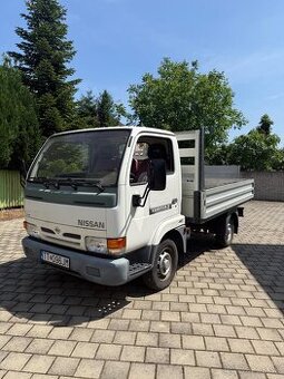 Nissan Cabstar - 1