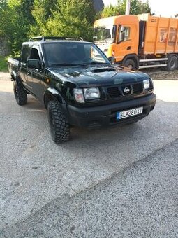 Nissan Navara D22