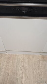 Umývačka riadu WHIRLPOOL WBC 3C26 X