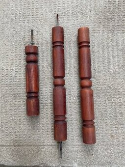 Predám vyfrézované drevené stojky