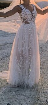 Svadobné šaty + zadarmo šaty na redovy