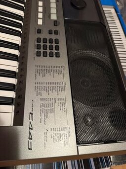 Yamaha PSR-E443 – výborný stav, málo používaný