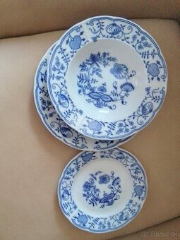 Starožitné taniere s cibuľovým vzorom Karlovarský porcelán