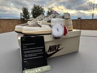 Air Jordan 1 Low x Travis Scott Reverse Mocha - 1