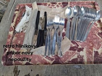 Retro pribor hlinikovy