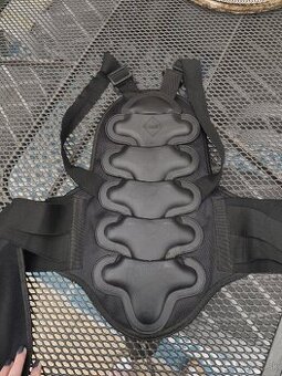 Predám detskú jazdeckú prilbu s korytnačkou spolu