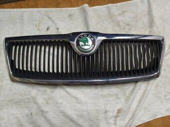 Skoda octavia 2 maska kapoty