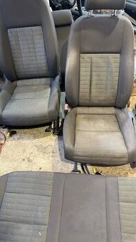 Predam sedačky z golfu 5