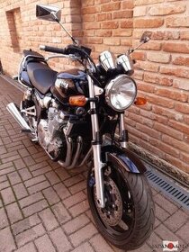 Motocykel Yamaha XJR 1300 - 1