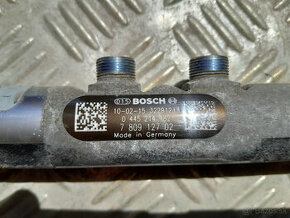 BOSCH 0 445 214 182 Rozdeľovacie potrubie paliva BMW