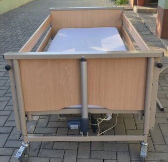Elektrická polohovatelná posteľ Vermeiren